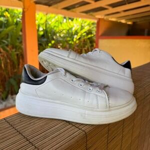 Arizona Jeans AZ Encore Sneakers Womens Size 7M White